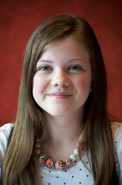 http://www.narniaespanol.com/resources/images/gallery/1740_georgie_henley.jpg