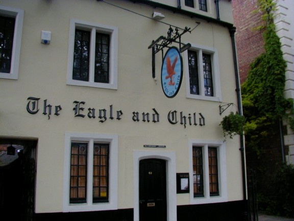 The Eagle and Child, Pub de Oxford frecuentado por Lewis y Tolkien