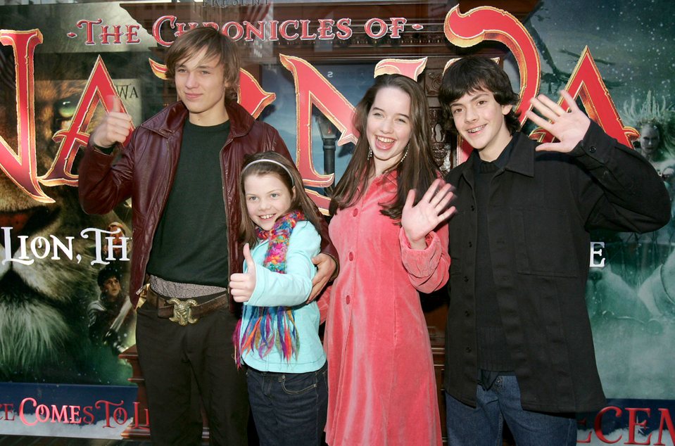 William, Georgie, Anna y Skandar