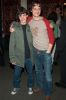 Skandar Keynes y James McAvoy